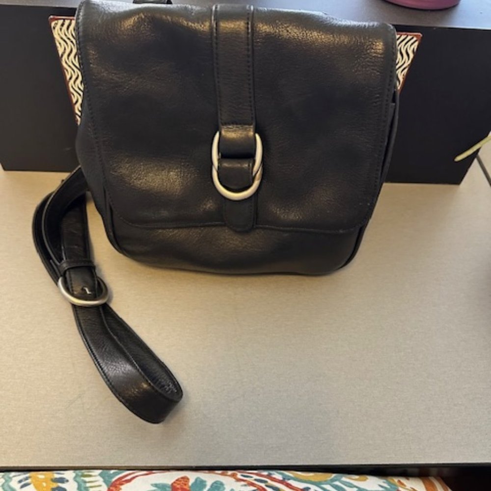 Hillard & Hansen Leather Crossbody